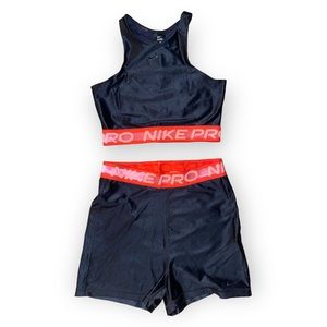 Womens Nike Pro Outift